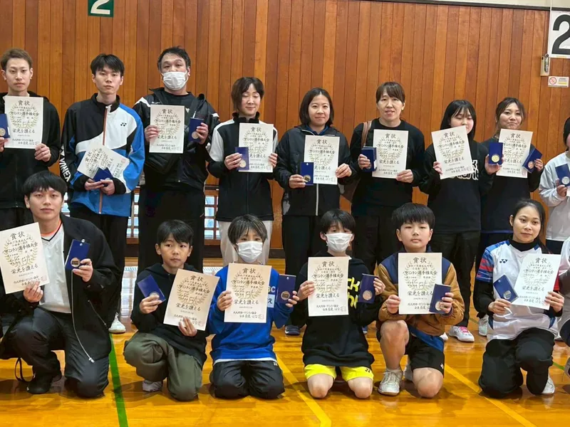 井堀バドミントンクラブの活動写真
